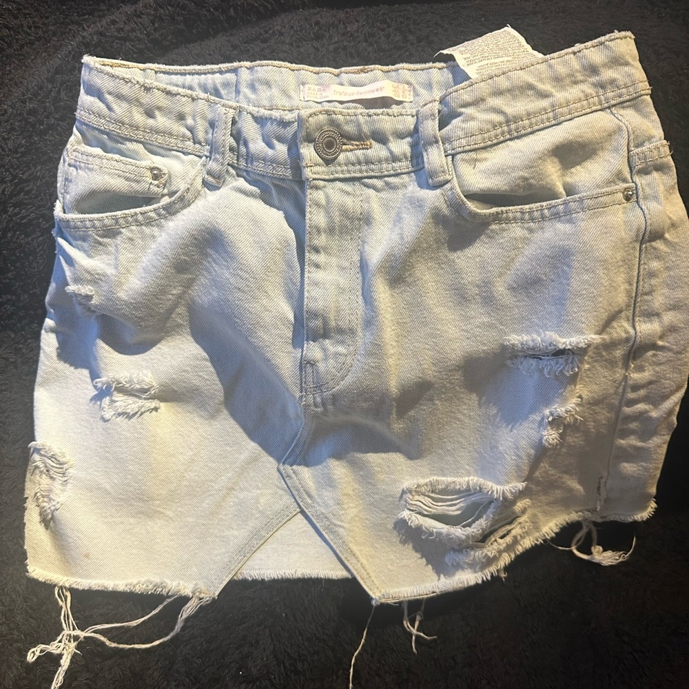 Zara Women's Light Blue Distressed jean mini skirt